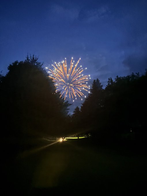 caylonblocker's tweet photo. Happy 4th from my backyard https://t.co/G8gJsJmEuY