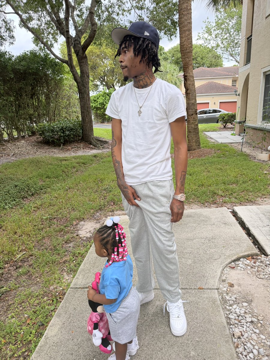 Skoo2Rude's tweet photo. Happy forth dada baby🎀💙 you showed yo country ah so bad we couldn’t even finish taking pics😒 #Girldad https://t.co/q5QvlXIq23