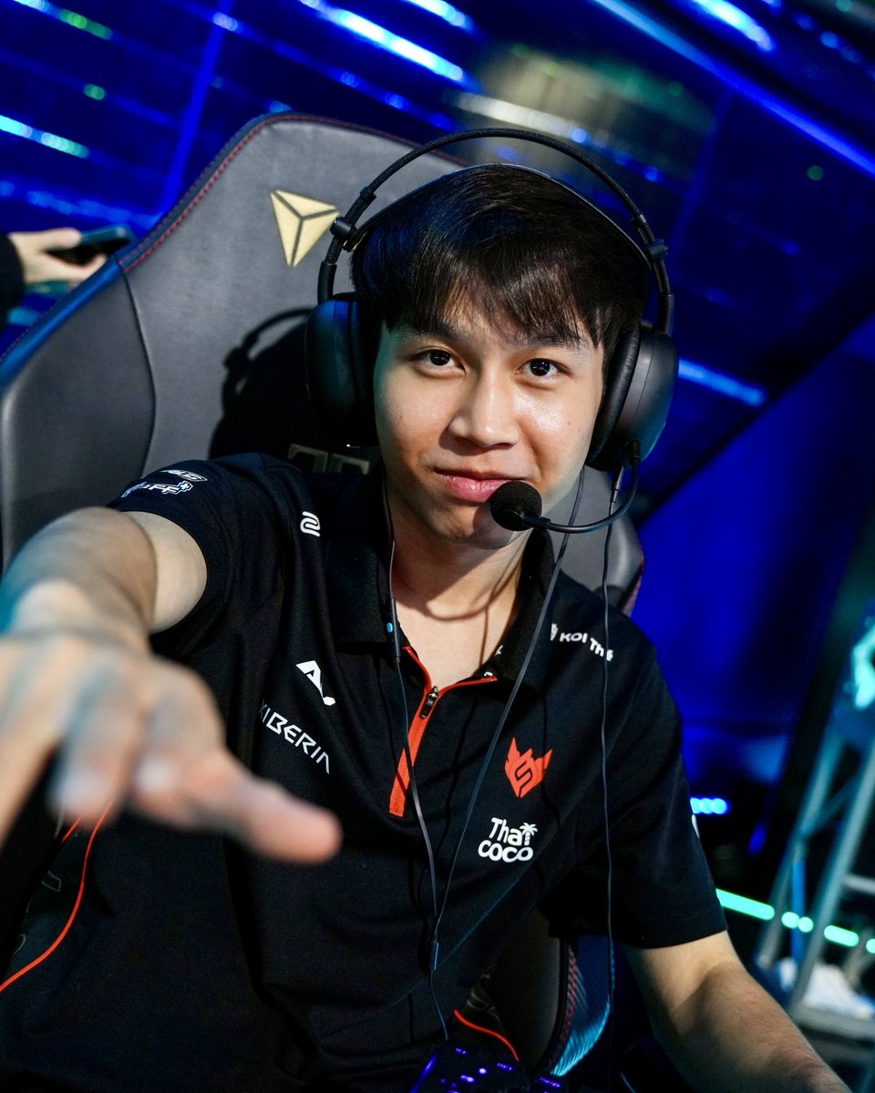 vctpacific's tweet photo. Let's all wish a happy birthday to FULL SENSE's @killuaX456 🧡 https://t.co/WhHmjS1or3