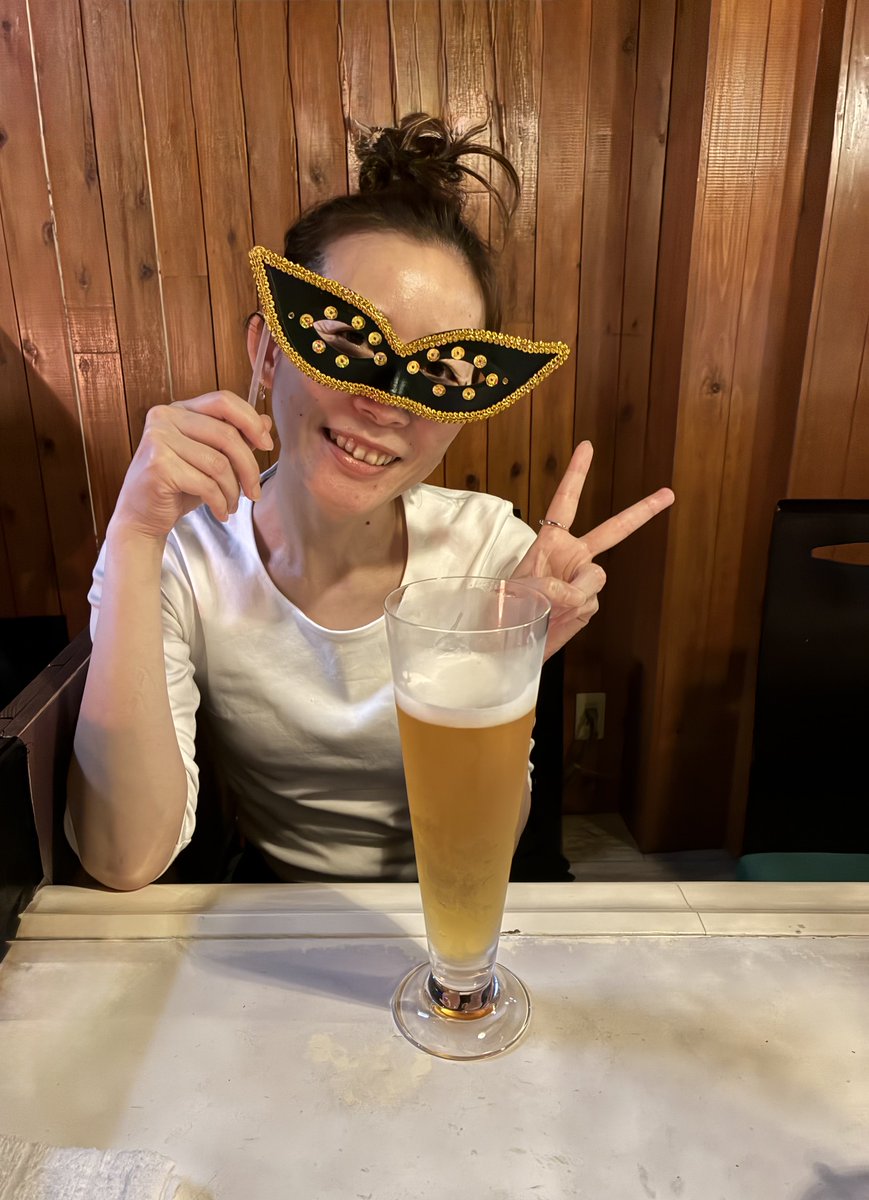 melide_ogikubo's tweet photo. バーの小話

✨努力は静かに実を結ぶ✨

いつも前向きな頑張り屋さん😊
なんと２つ目の国家資格に挑戦。

「たぶん合格していると思います」
その笑顔には、積み重ねてきた時間と自信が感じられました。

合格のお知らせ、楽しみにしています✨

#阿佐ヶ谷バー
#バーメリデ
#頑張る女性を応援 https://t.co/MGBAUB6EW5