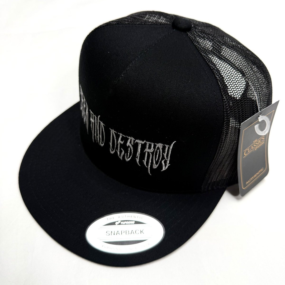 seek_destroy_'s tweet photo. SEEK &amp; DESTROY (シーク＆デストロイ) 
BLACK KNIFE LOGO メッシュキャップ
https://t.co/L6Wd7e6pyg https://t.co/rPtcG4wfeK