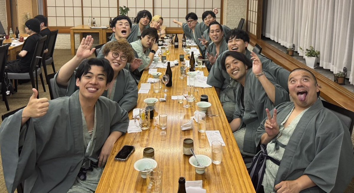 YutaNakatani's tweet photo. 見取り図寄席in岐阜！🙏

町田が、みんなを寝させないように大声で質問をし続けていたのと、寝てる盛山さんにチャーハンの匂いを嗅がせ続けてたこと以外は最高でした！！ https://t.co/xFAcvi1Da8