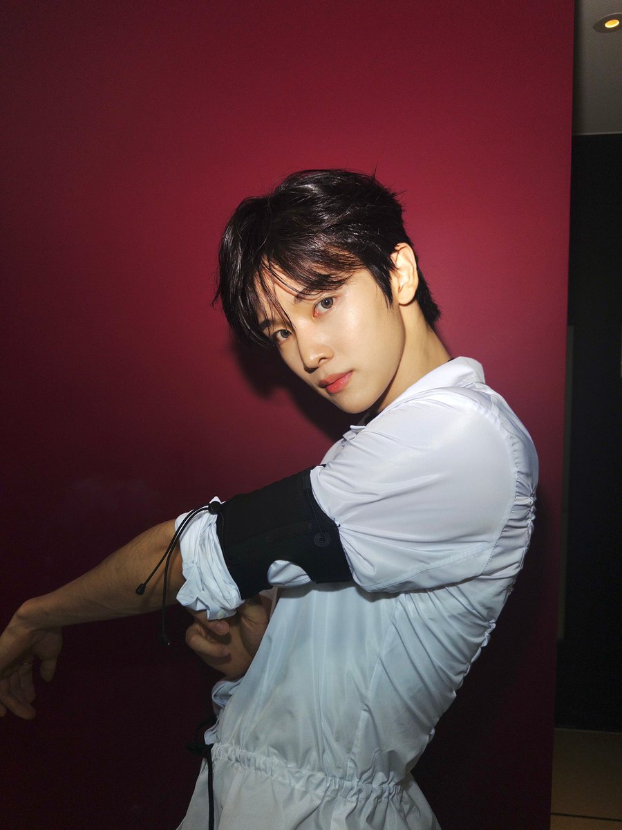 thexnh's tweet photo. ท่าประจำของน้องชิชา ชื่อท่าเอียงหน้าสวย https://t.co/OgZEpMIxNa