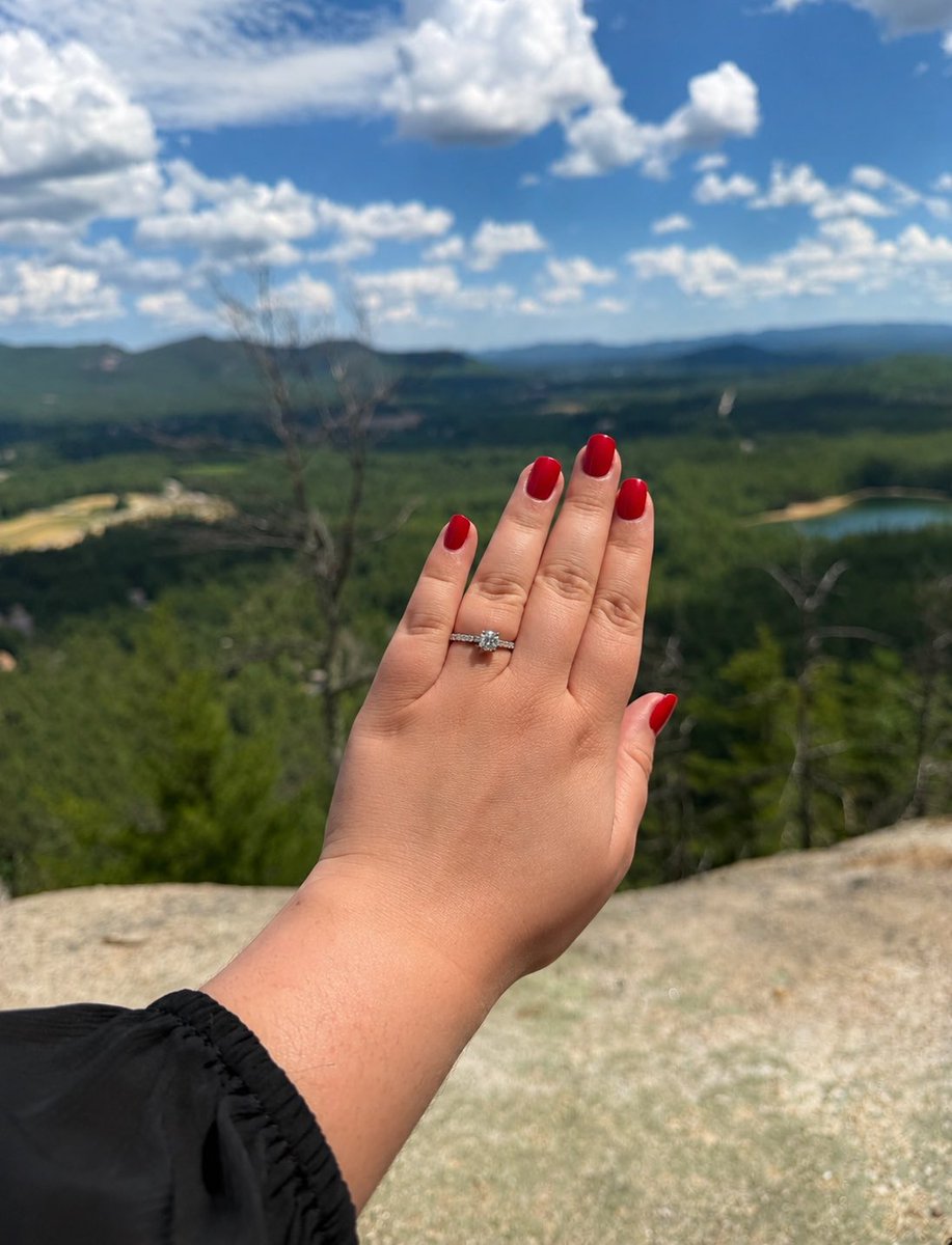 buzz_156's tweet photo. I still can't believe that I get to marry my best friend. Every day I am just so grateful for you and the memories that we have made can't wait to make a lifetime more with you @colinjames4707 ❤️ #engaged #engagement #futurewife https://t.co/15ZZBFZSBr