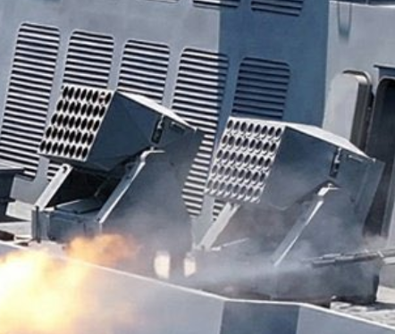 DK4341314296's tweet photo. @nonnbirinavy esto ? parece un lanzador de chaft o bengalas.
podría también ser un lanzador de drones, interceptores. https://t.co/95SisGyvv5
