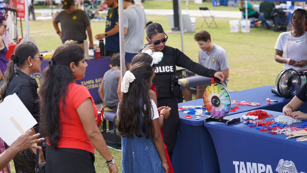 TampaPD's tweet photo. WOW, Tampa! Thank you to everyone who joined us at Liberty by the Bay. Most importantly, thank you for celebrating safely, responsibly, and helping make it an unforgettable Fourth of July. https://t.co/U296fv0JXZ