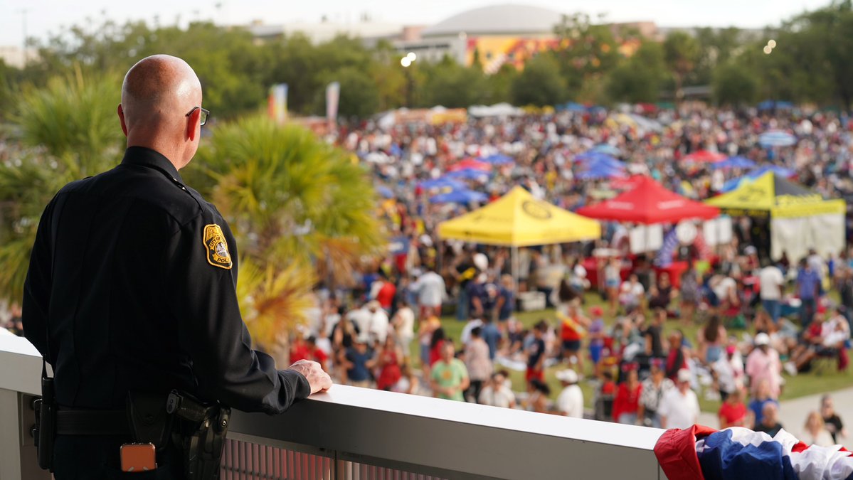 TampaPD's tweet photo. WOW, Tampa! Thank you to everyone who joined us at Liberty by the Bay. Most importantly, thank you for celebrating safely, responsibly, and helping make it an unforgettable Fourth of July. https://t.co/U296fv0JXZ