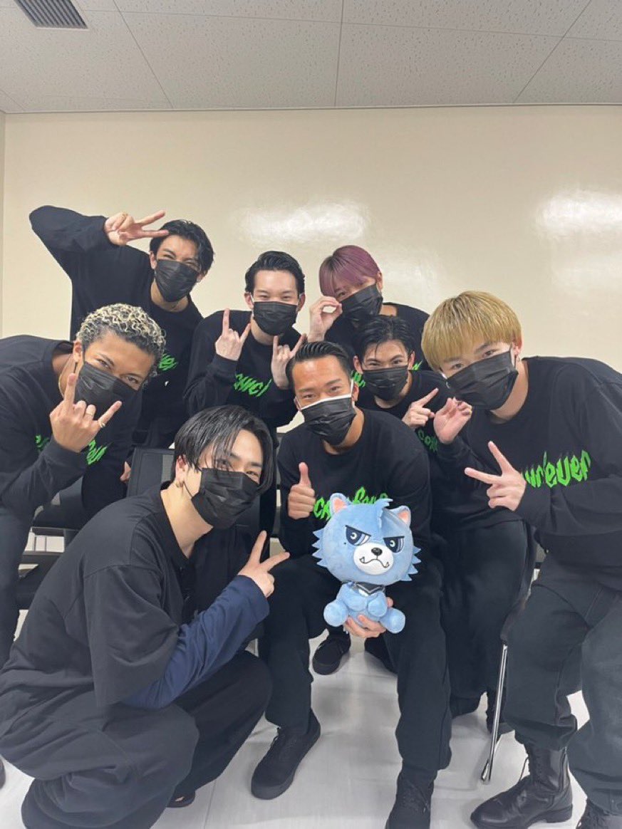 r__LDH's tweet photo. 多くは語りません、ただ一言

"愛してるぜーー！！！！！"💚💚💚
7thおめでとう💚💚💚

#PSYCHICFEVER 
@psyfe_official 
@psyfe_member https://t.co/M8WaupFVTL