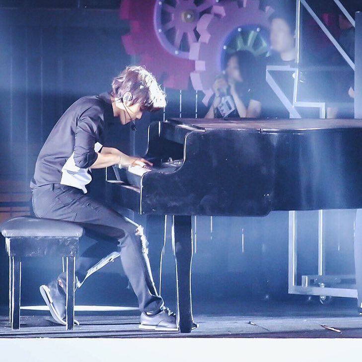 Imyourdelight's tweet photo. 넌 그랜드피아노 언제칠래애...... https://t.co/DjhKddBwEH