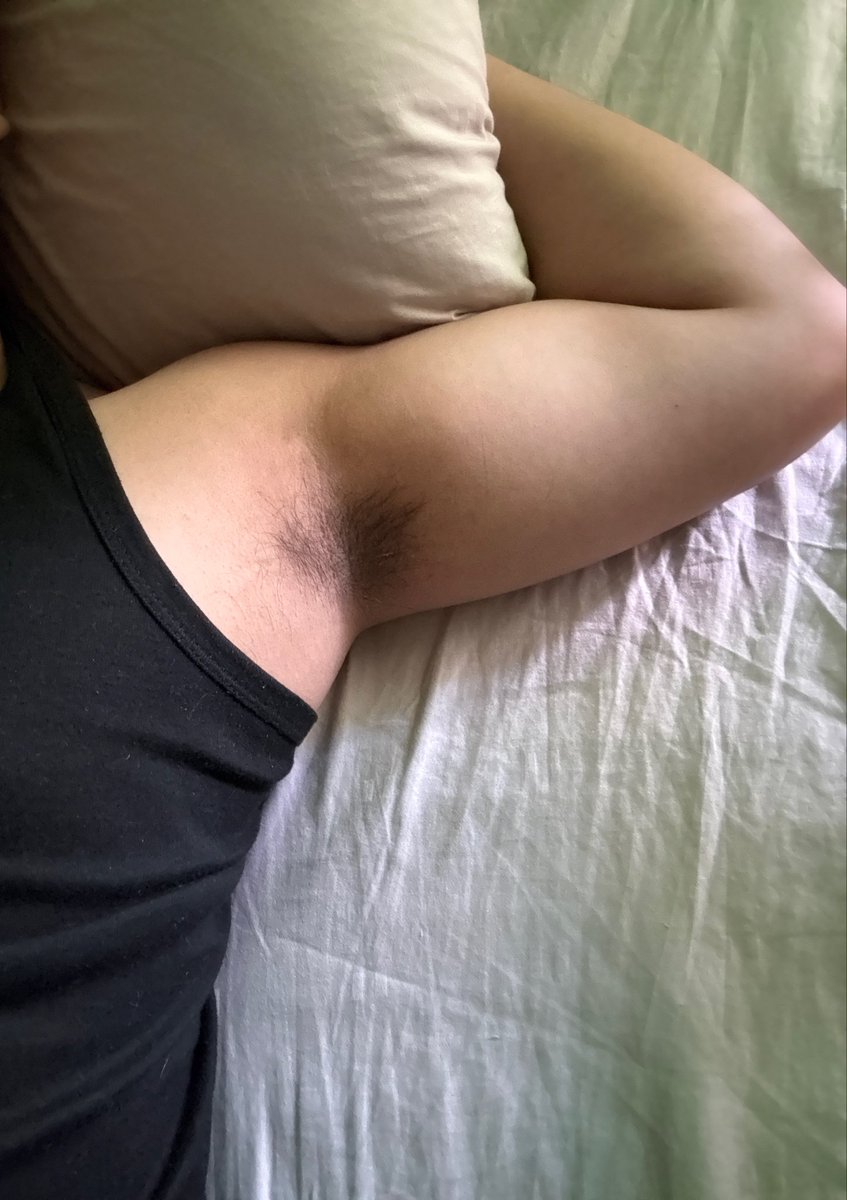 coaledbru's tweet photo. staying in bed 🤒 https://t.co/dHWtiboBnu