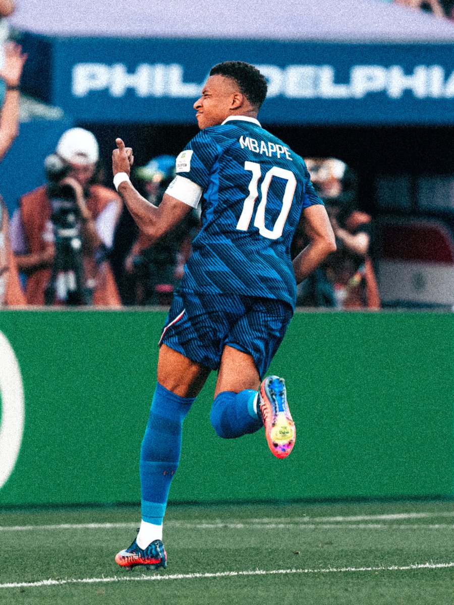 IBZBLUE's tweet photo. Mbappe 🥶🇫🇷🐢 https://t.co/IwgIhQE8Yi
