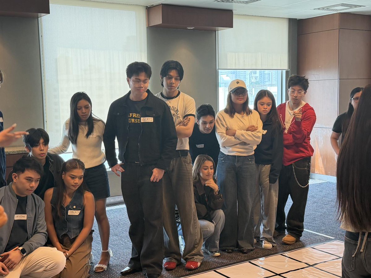 polarisabscbn's tweet photo. LOOK: Star Magic artists from Polaris #CarmelleCollado, #KHIMO, #JMYosures, #ReivenUmali, #LykaEstrella, #ArveryLove, #ChristianTibayan, #LorraineGalvez, #DreiSugay, and P-pop group #WRIVE attended a productive music workshop led by Direk Lauren Dyogi. https://t.co/sOUckh1lbW