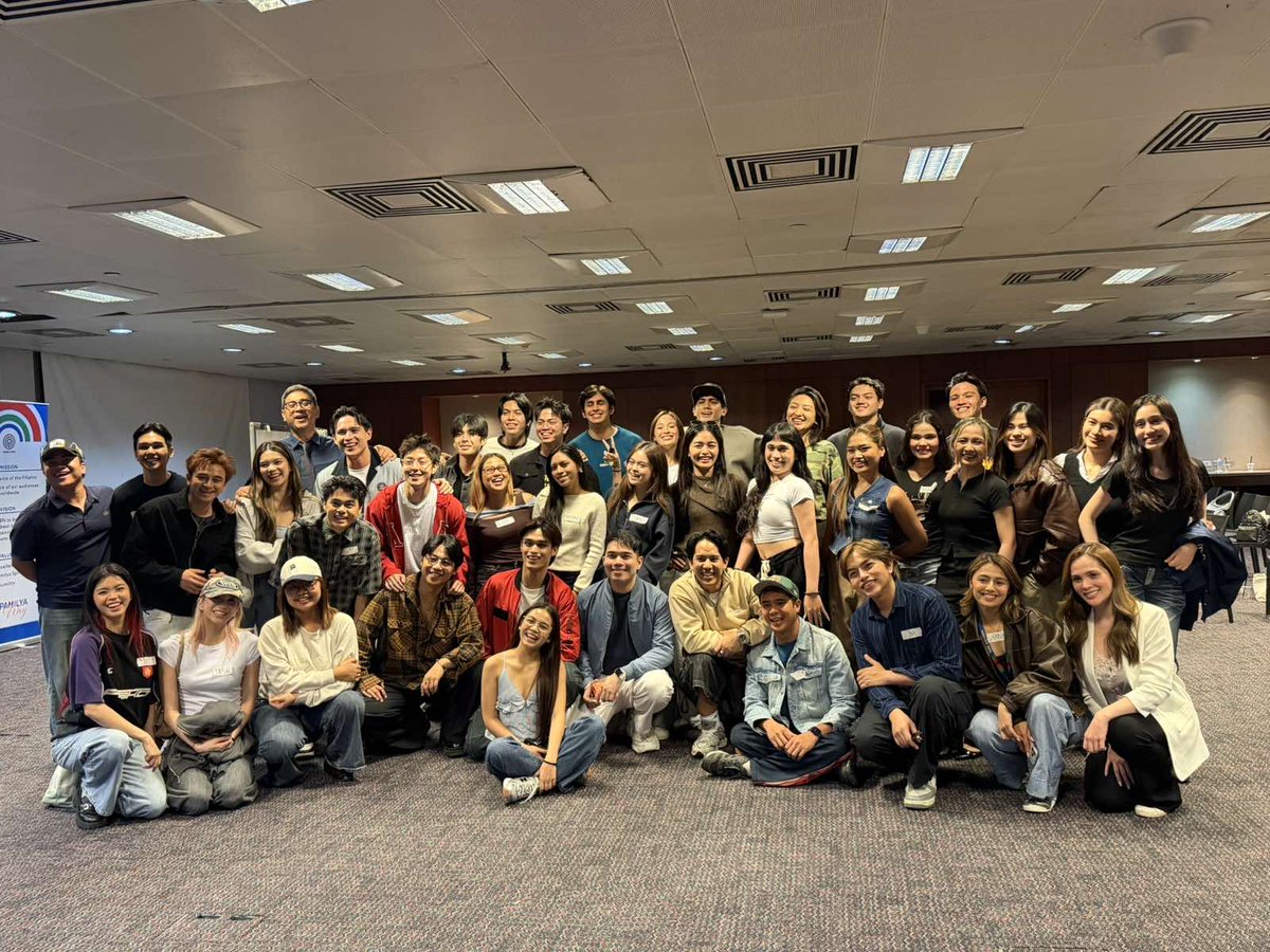 polarisabscbn's tweet photo. LOOK: Star Magic artists from Polaris #CarmelleCollado, #KHIMO, #JMYosures, #ReivenUmali, #LykaEstrella, #ArveryLove, #ChristianTibayan, #LorraineGalvez, #DreiSugay, and P-pop group #WRIVE attended a productive music workshop led by Direk Lauren Dyogi. https://t.co/sOUckh1lbW