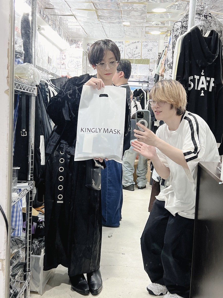 HUNTING SNAP 原宿キングリーマスク お客様 よるもりくん スタッフ