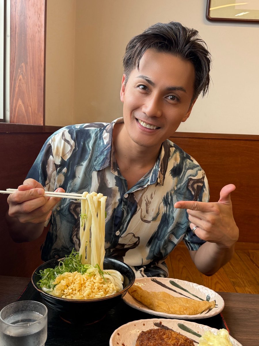 kazuki_kato1007's tweet photo. #TFC2026 香川県は高松公演！お久しぶりです！街では朝からトライアスロン🏊🚲🏃そしてわたしは朝からうどん！LIVEハウス DiMEさんの近くの瀬戸���ジェラートMAREで瀬戸内レモンジェラートゲット🍨サッパリしてうまーい！さぁ、今日も楽しもう！！ https://t.co/7IdPY1vfwC