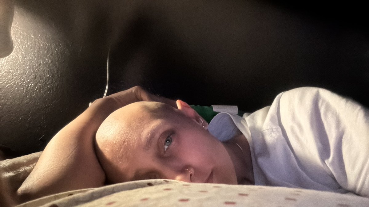 SkyeDagan's tweet photo. aight.. i am officially too old to be up at 10pm 😑🥱 https://t.co/lMIivg0chk