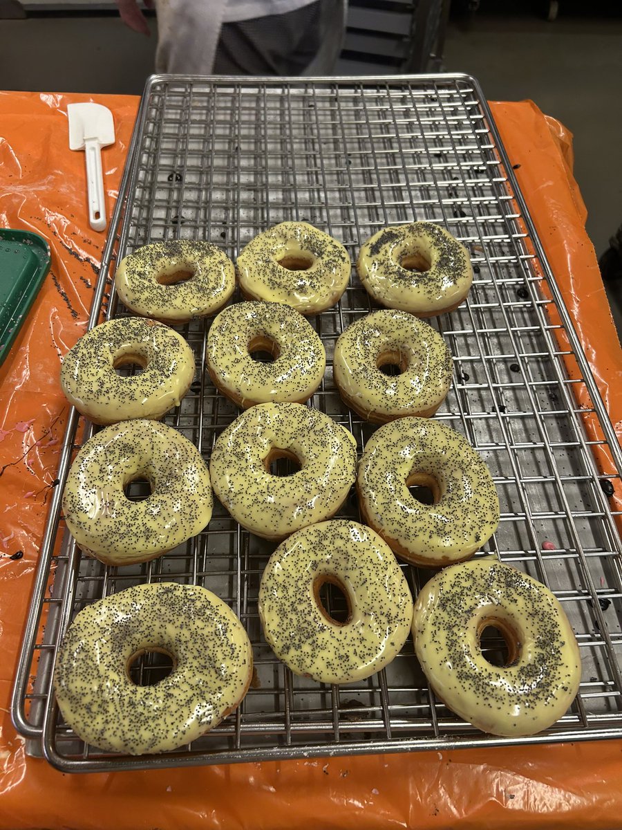 breadsquishbhm tweet picture