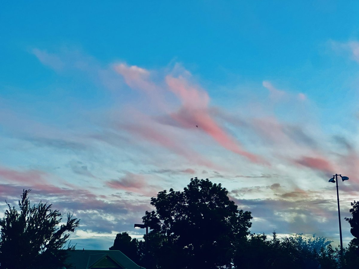 ThisMomSaid's tweet photo. Even the sky is American-Maxing tonight

HAPPY INDEPENDENCE DAY https://t.co/cBEsXYTEud