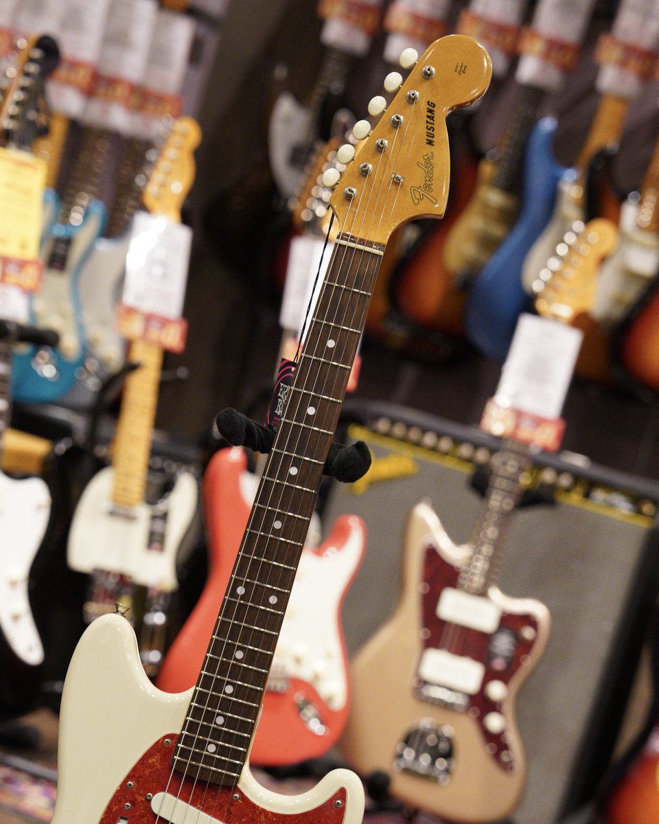 中古新入荷🔥 Fender Japan Mustang MG66-66 Vintage White フェンダー