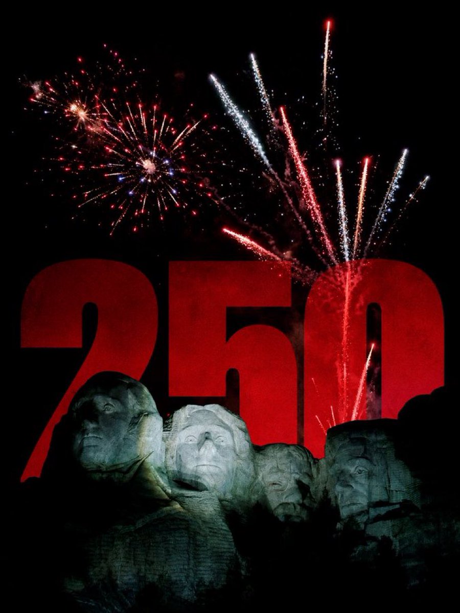NanLee1124's tweet photo. 🚨HAPPY 250th JULY 4th and GOD BLESS AMERICA! ❤️🇺🇸🎉💥 💥 💥 https://t.co/37p1QX3shE