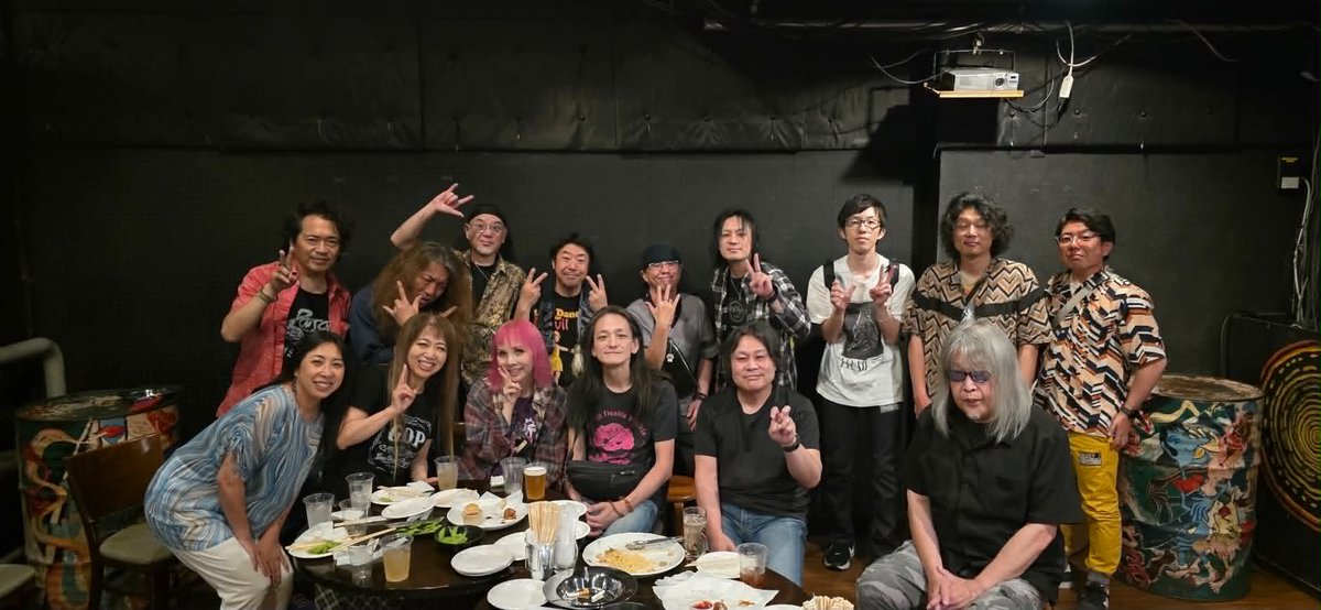 PDP_JP's tweet photo. 遅くなったけど
先週末長野、伊那ライブに来てくれた方々
有難う！

ダブル台風に惑わされる事なく
とても楽しい２日間でした。
いつも一緒に出演してくれる長野の友達G.O.Pさん
を始め、対バンの方々も有難う！
また近々お会い出来るのを楽しみにしてます！ https://t.co/wrPUPQh6Qz