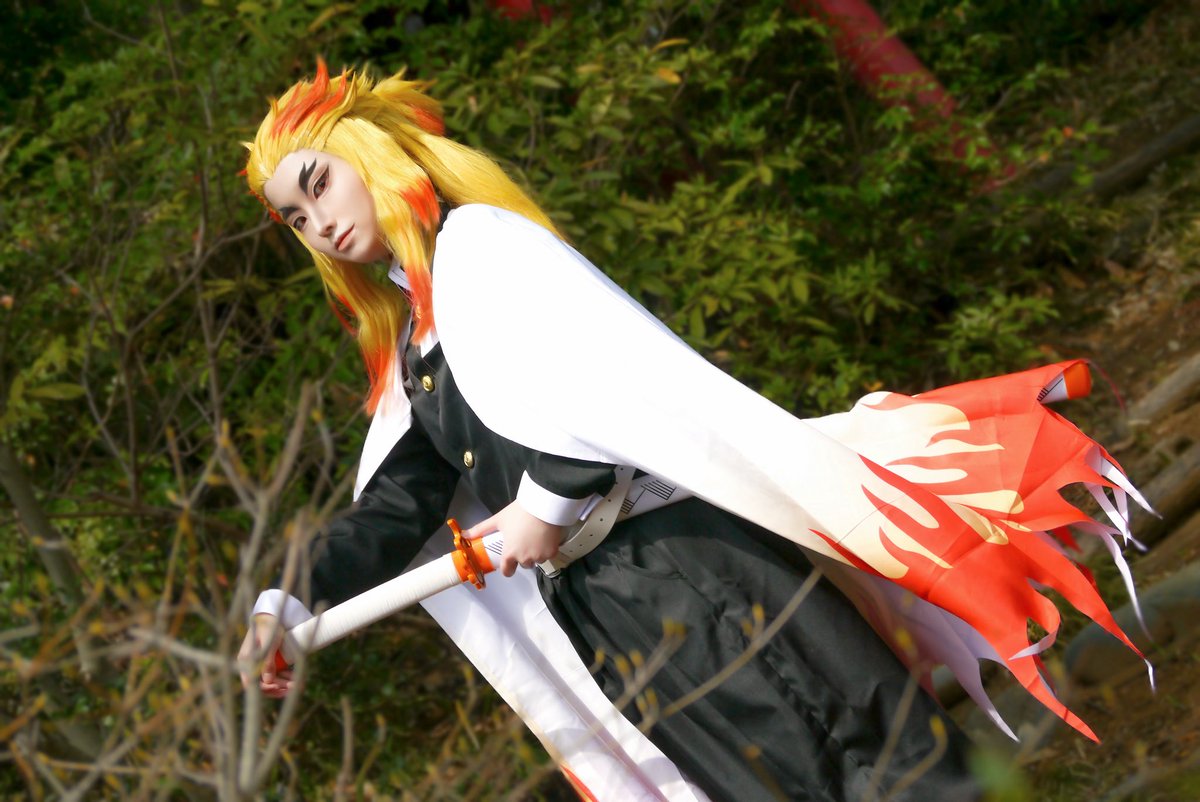 kuromenou_'s tweet photo. 【cosplay⚠︎】
鬼.滅の刃

炎柱　煉獄杏寿郎

📸→@Isuzu_cos 
#0330春の鬼滅の刃併せ https://t.co/4DguADOXj3