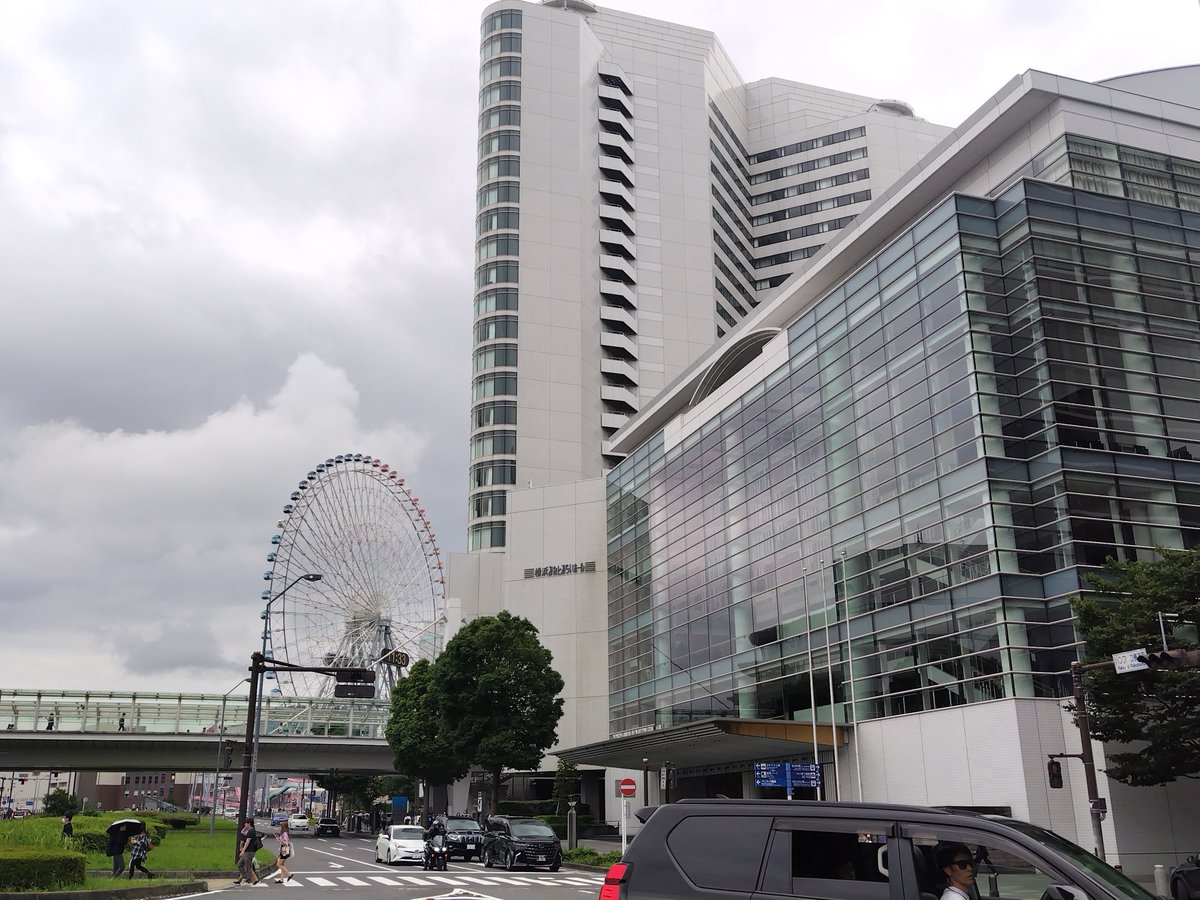 ma0007jp's tweet photo. パシフィコ横浜でダーツの大会ある時は大抵みなとみらいホールで仕事なんだよね😅昼休みに覗きに行ったらナギちゃん発見！🥰濱しんちゃん達にも会えたし、畦元選手も居たし、まぁ良しとしよう😊✨ https://t.co/XPPxMFEzND