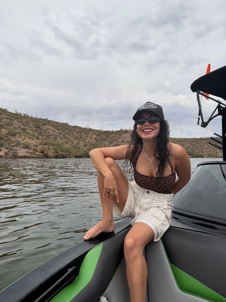 TeamHudgensNYC's tweet photo. “Happy fourth” @VanessaHudgens https://t.co/ymqiBCtfQY