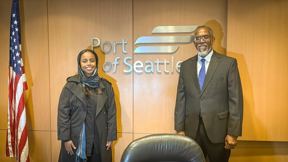 libsoftiktok's tweet photo. BREAKING: Seattle Port Commissioner Hamdi Mohamed, who was born in Somalia, just partnered with the Port of Mogadishu chief to establish a "Sister Ports Partnership" https://t.co/Qgz5rzVLwU