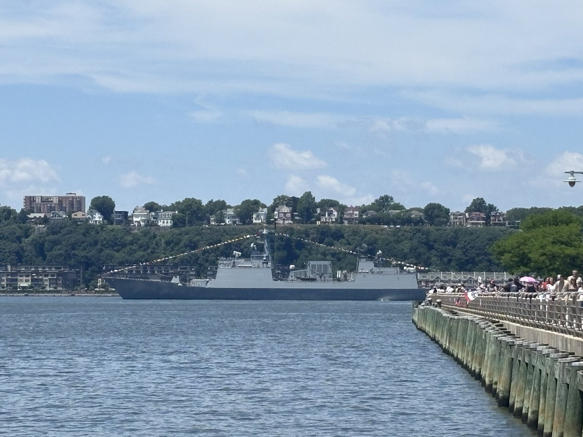 Wheneggsdrop's tweet photo. I can’t believe this country has been around for 250 years.

Heres some warships (and a cutter) I saw today.

1. South Korean 🇰🇷 ROKS “Munmu the Great”
2. Turkish 🇹🇷 TCG “Oruçreis” 
3. USN Arleigh Burke Guided Missile Destroyer 
4. USCG Cutter “Eagle” https://t.co/z1YkNOWsJJ