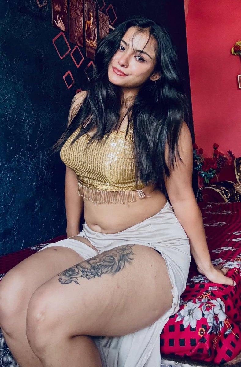 Kumar_0305's tweet photo. Legs 🦵❤️😋 https://t.co/N2Ky1SLx02