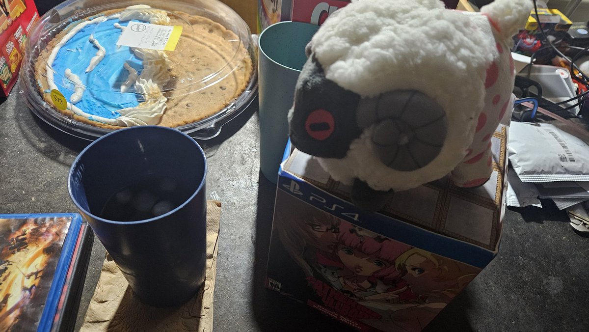 ThusSpokeBrooks's tweet photo. -- Made more rum &amp; cola, happy 4th everyone! https://t.co/FlMFFY6n7d