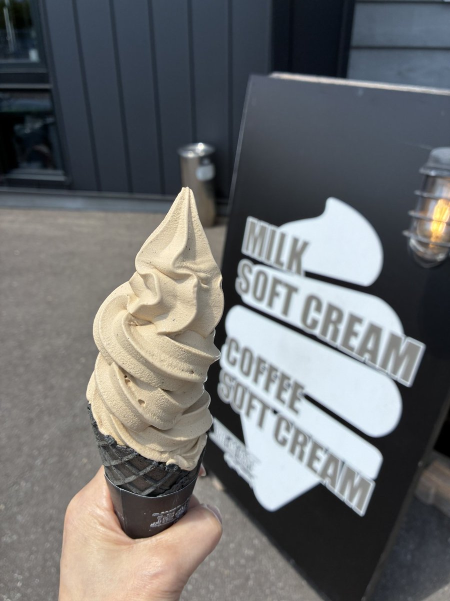 ainokiseki27's tweet photo. コーヒーソフトクリーム🍦
オーナー様に久しぶりにお会いして
わざわざお声かけに来てくれました😉
コーヒー豆感もあり コーヒーの味が濃くて変わらない美味しでした🙆♀️
#oldcafe https://t.co/kgLv5qUF1G