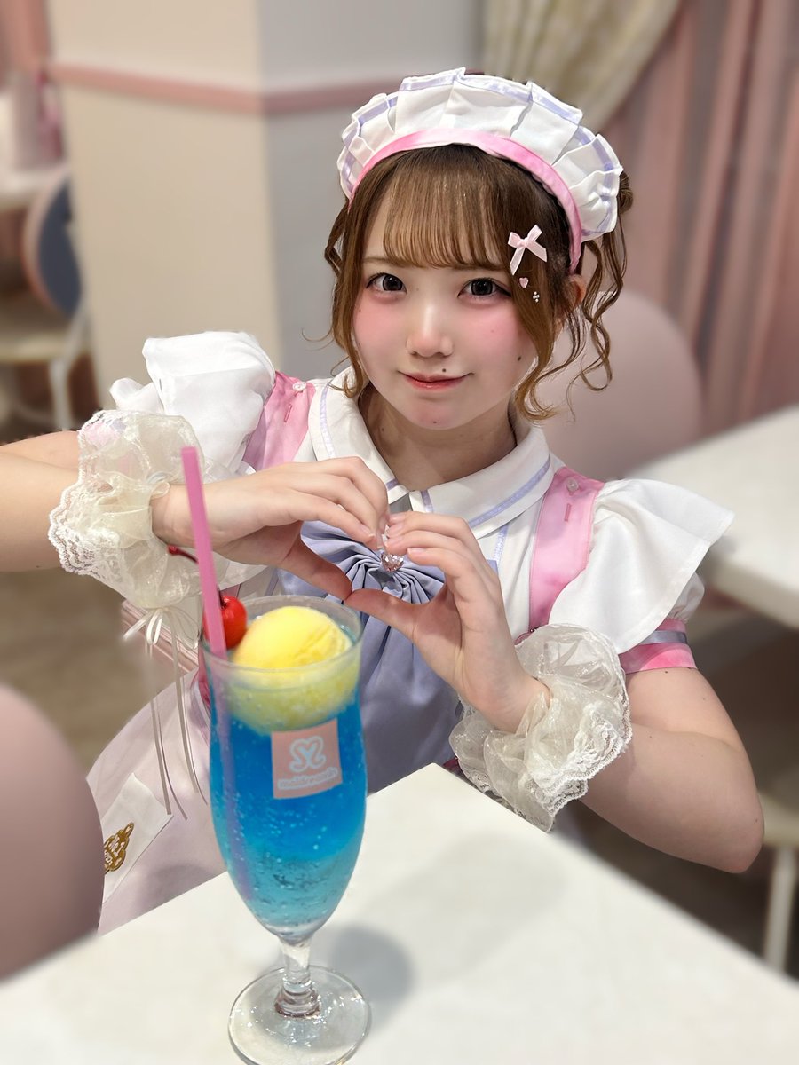 moeno_md's tweet photo. 今日で夢の国に来て4年が経ちました🫶🏻 https://t.co/t2vzAQpV64