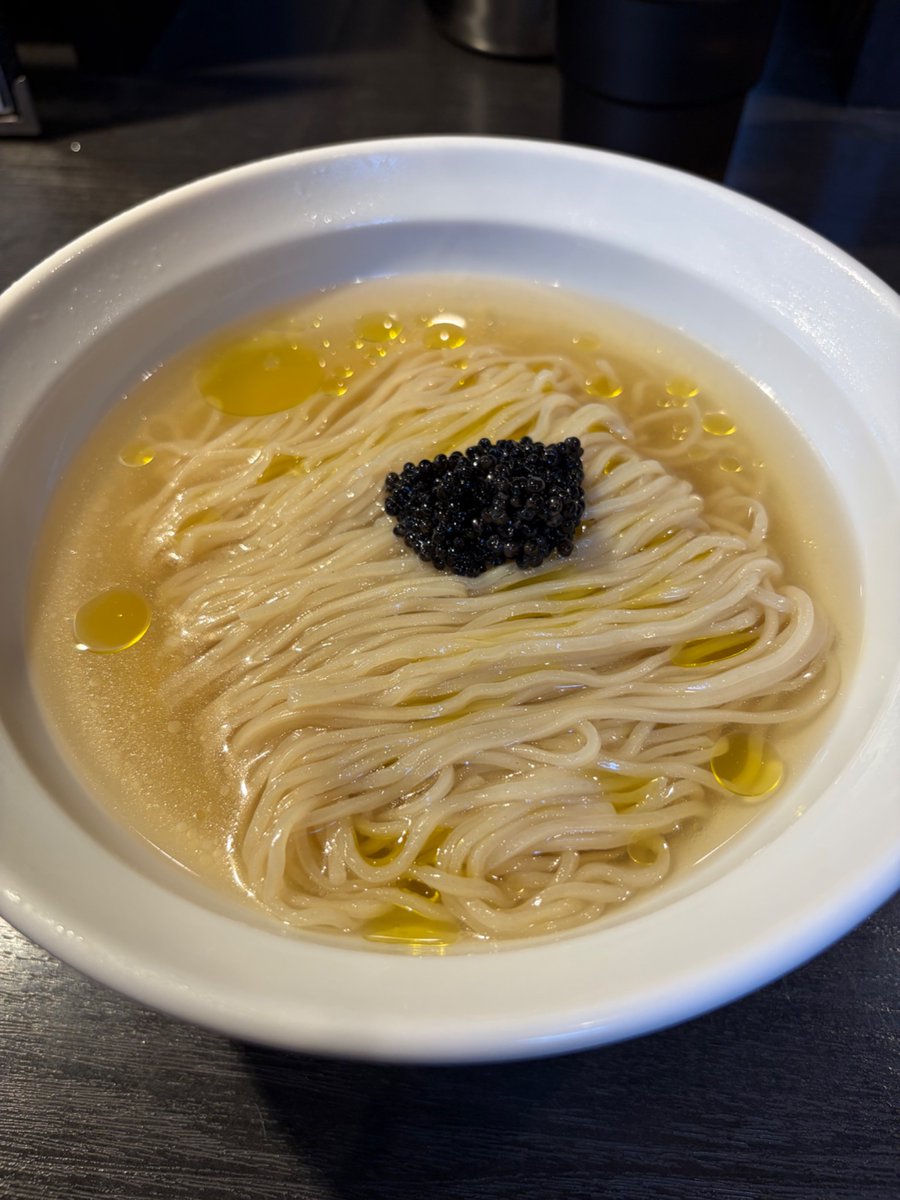 kahi911's tweet photo. 横浜市南区　弘明寺駅
弘明寺 丿貫
9周年）冷やし煮干蕎麦God Father

淡麗な煮干出汁にイタリア魚醤とオリーブオイルの香りが重なった新感覚なスープ。
ハッキリとした味のキャビア・ドライトマト・オリーブが良いアクセントになった一杯でした。26.07.05 https://t.co/zoOdJmB4QH