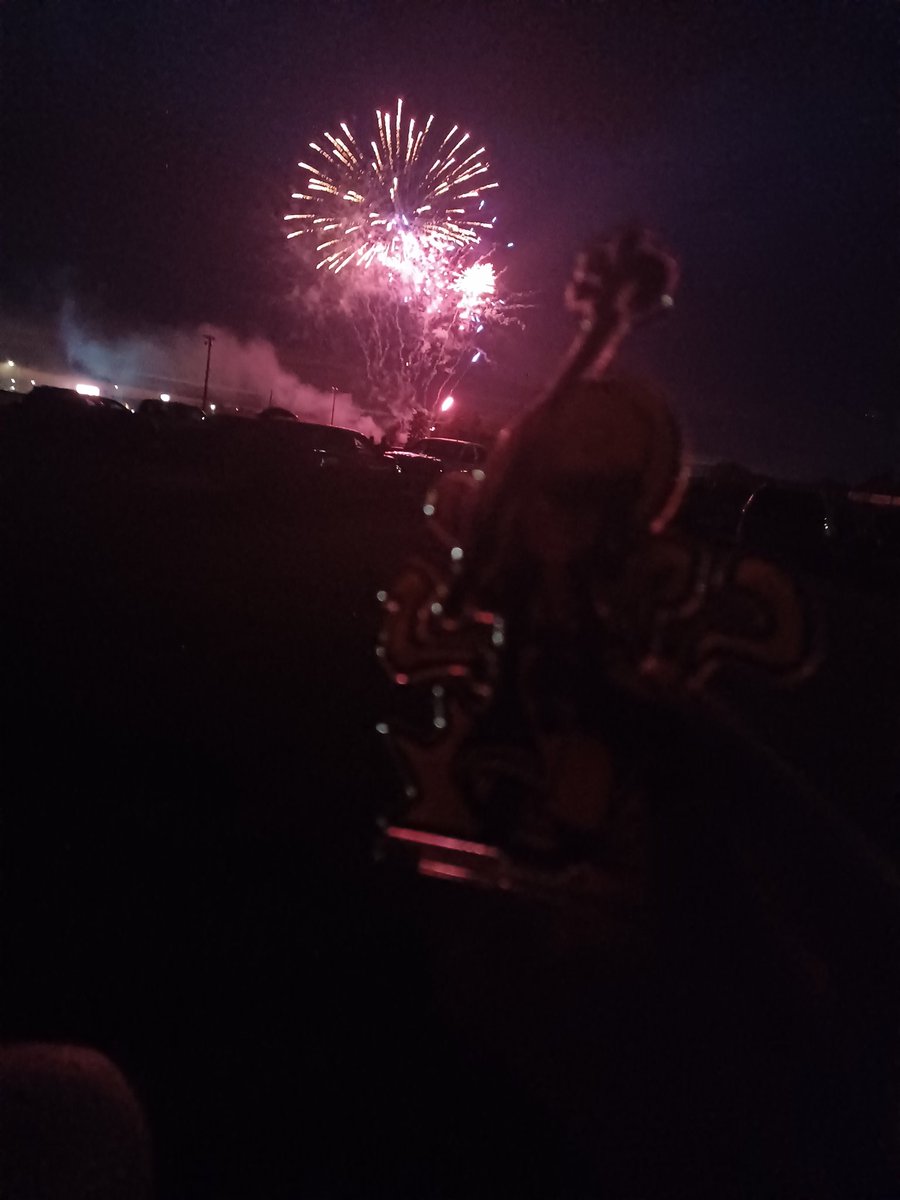 conisinyourwall's tweet photo. Ramuel saw fireworks!!!! First pic by my friend 

#lambyland https://t.co/Sfl1w32Den