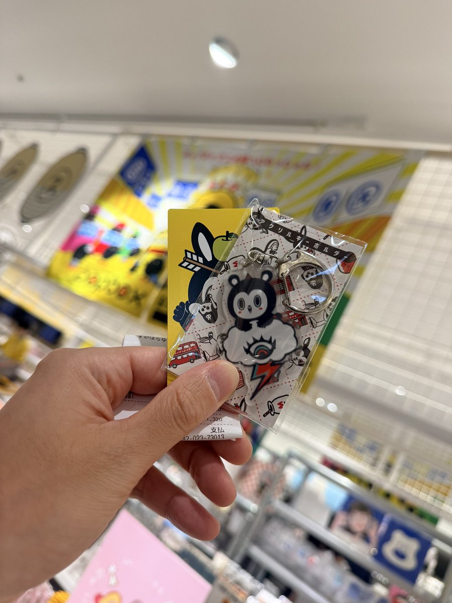 SofviHIROKAZU's tweet photo. 春風亭一之助師匠の落語を見に梅田へ
ついでに阪神百貨店のPOP BOXに寄って
相変わらず可愛いキーホルダーをget。
#POPBOX
#梅田
#すがはらゆうた https://t.co/c37SA5TWq4