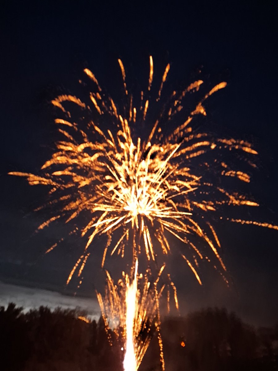 AlyssaPren3's tweet photo. Happy 4th!!! Great firework show!!! https://t.co/qFiiKBkX4D