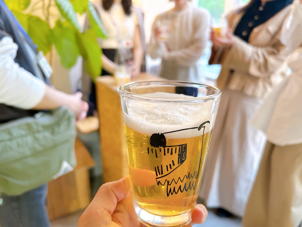 dekoponfm's tweet photo. #でこぽんFM 公開収録をやります！

🗓️7/30（木）19-20時
収録はこの時間です。前後で乾杯したりカレーを食べよう。
👥with ドングリFMのnarumiさん
📍東中野の雑談にて

気軽にお越しください。ワイワイしましょう🍻

※去年の様子→ https://t.co/9fDIisFmL3 https://t.co/r0QQYSMFPD