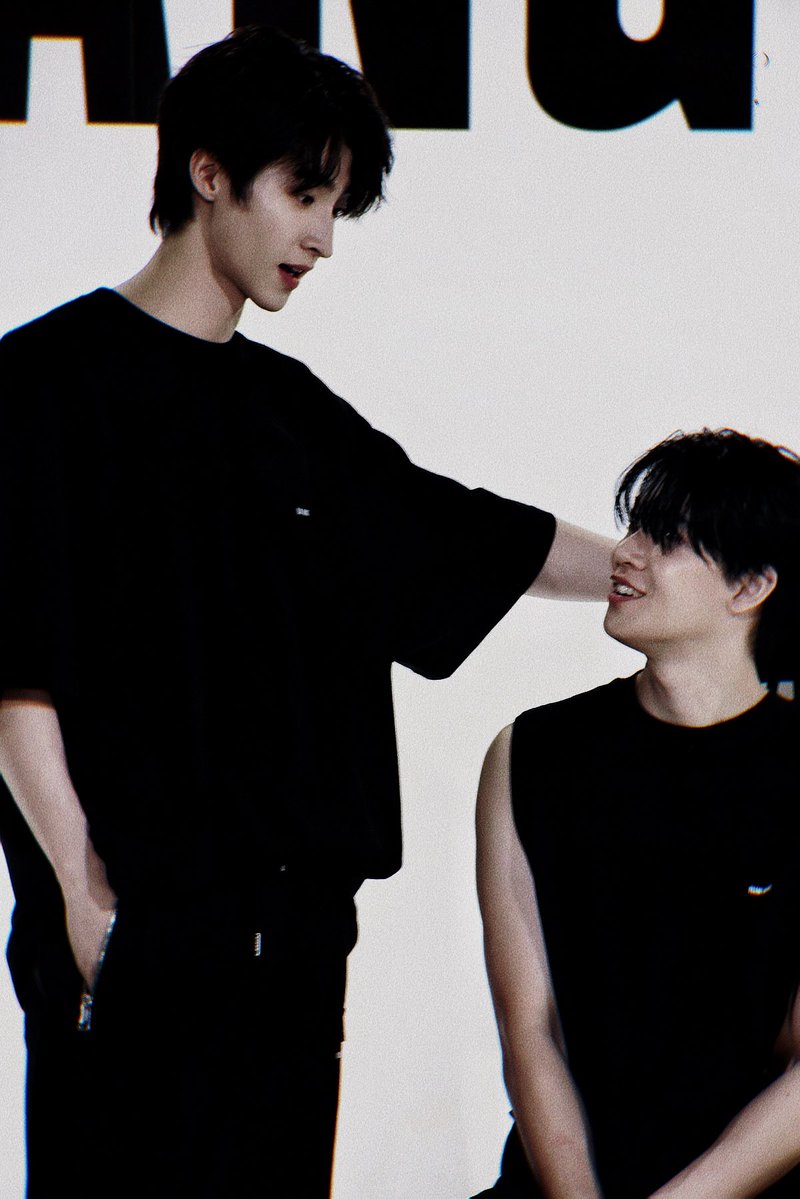 4Svsi14's tweet photo. ทุกคนเงียบ😭😭😭😭😭 https://t.co/ljYI2QAGmB