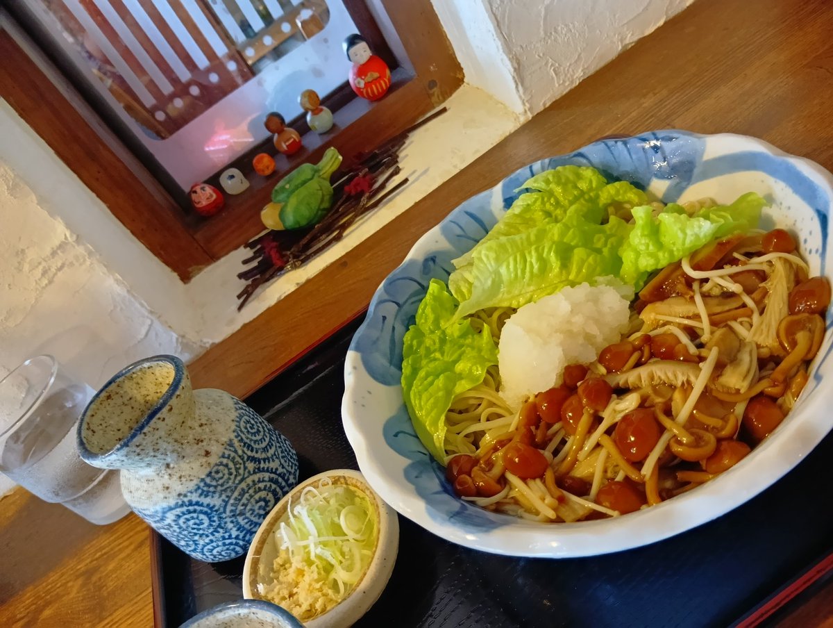 usagix's tweet photo. 今日はまめひなさんのお蕎麦💓
どんだけ蕎麦好きなのかわし、金曜日の蕎麦打ち同好会さんの振る舞い蕎麦をいただいてから毎日お蕎麦をいただいております😊
美味しいお蕎麦大好き😍 https://t.co/2IASPTVd0P