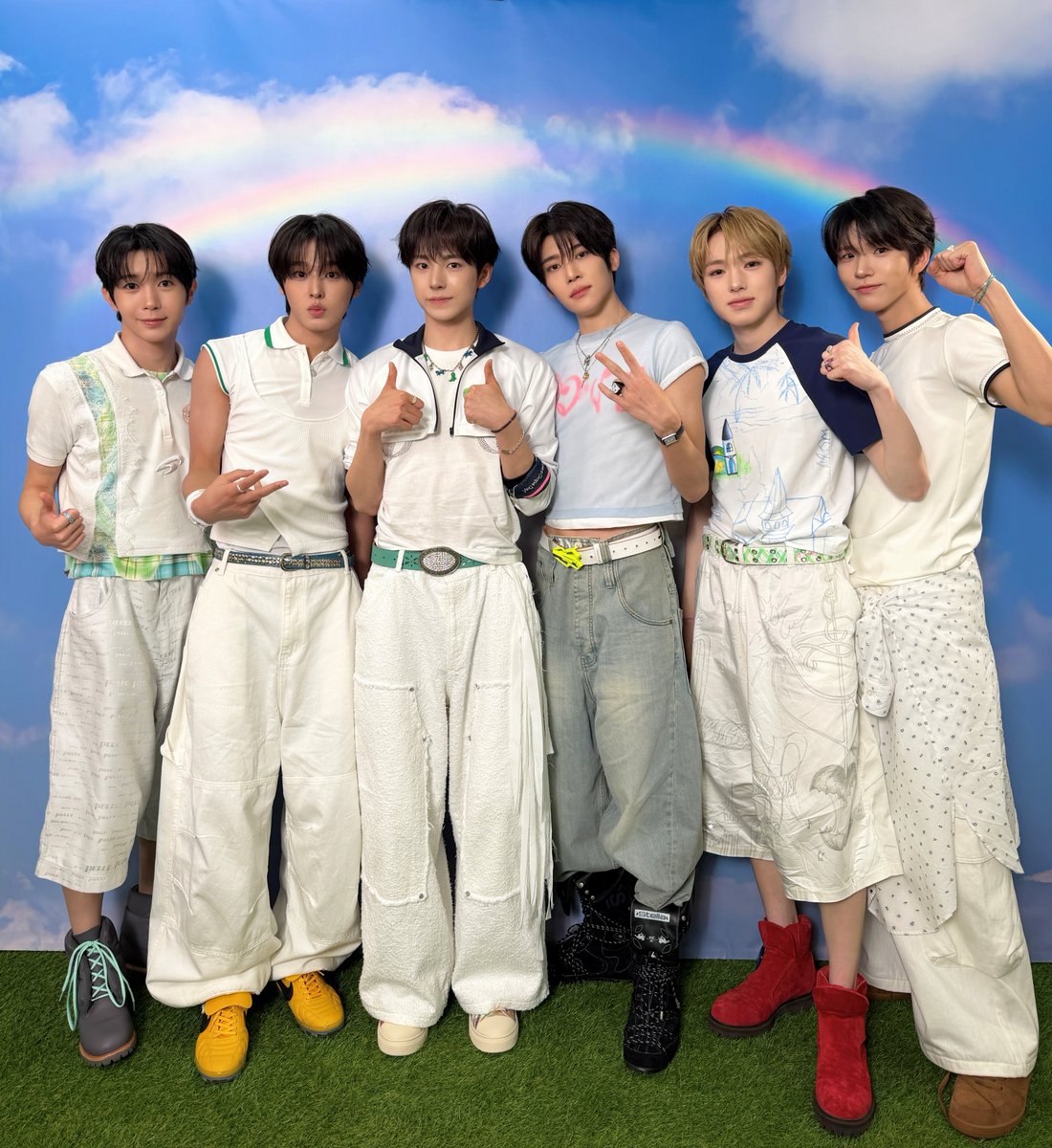 nctwishofficial's tweet photo. #NCTWISH, 日 특집 음악 방송서 신곡 #BOYMEETSGIRL 무대 첫 공개 화제
청량+추억 모두 잡았다! 풋풋한 설렘 가득한 스테이지에 시선 집중

https://t.co/VYFrGDZBY3

EVERYTHING, ALL AT ONCE, NEO
https://t.co/oVNKWPOuPK

#NCTWISH
#YO_I_DON! #NCTWISH_YO_I_DON!
#BOYMEETSGIRL #NCTWISH_BOYMEETSGIRL
#NCT_10TH_ANNIVERSARY