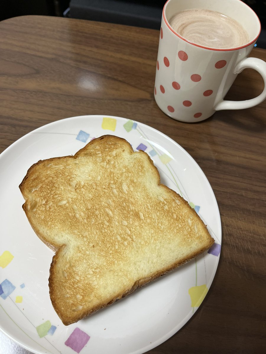 yaa's tweet photo. #breakfast #toast #milo https://t.co/AFYaRwoRNl