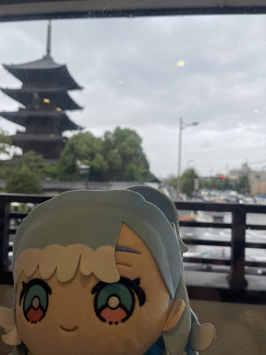 Obscure_Ruri's tweet photo. what happens when you visit Japan in rainy season with a rain shaman?

It has rained all 5/6 days I’ve been in Japan https://t.co/bmtXZcKCJ6