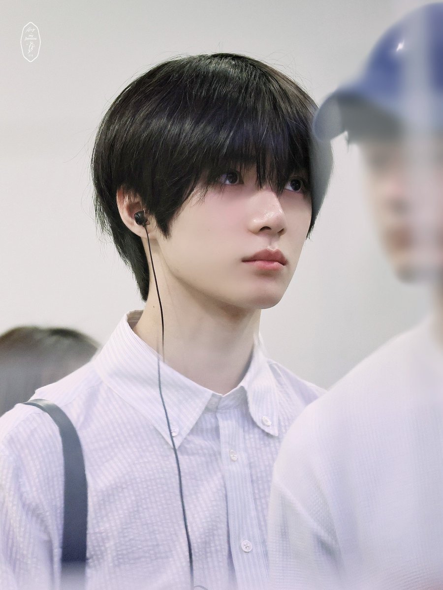 beomgyuhourly's tweet photo. straight out of jdrama https://t.co/y5y8BXjLrn