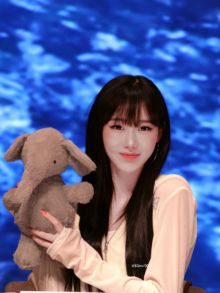 konnieyeye's tweet photo. 260704 MS
#GISELLE #지젤 #ジゼル https://t.co/n74PWuHqWn