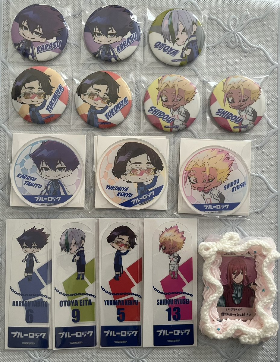 44Bluelock1223's tweet photo. 【交換・譲渡】ブルーロック セリア seria 缶バッジ アクリルコースター アクコ 栞 ブックマーカー

譲→ 烏 乙夜 雪宮 士道

求→ 缶バッジ 千切 or 定価＋送料

郵送希望📮
交換・譲渡優劣ございません
検索よりお気軽にお声がけください🙇🏻‍♀️ https://t.co/dLjSU9iTpF