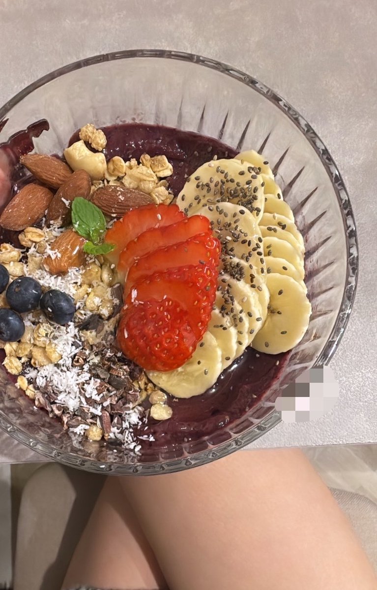 ahyeonsaranhe's tweet photo. 🥣🫐🍌🍓😋😋😋 https://t.co/NyIFlZUAr1