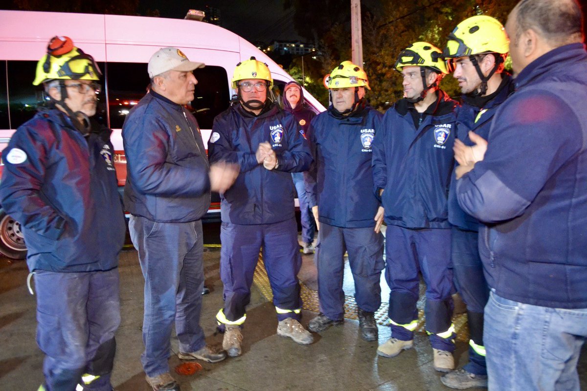 bomberosvina's tweet photo. 🚒 USAR | Rescatistas #USARViñadelMar ya de regreso en su cuartel de Reñaca, tras integrar misión de #USARBomberosdeChile. 

Agradecemos al pueblo venezolano por el cariño, respeto y gratitud expresados a nuestros voluntarios. Ese reconocimiento es el mejor regreso a casa ❤️🤝🇻🇪 https://t.co/O91hajqnrb