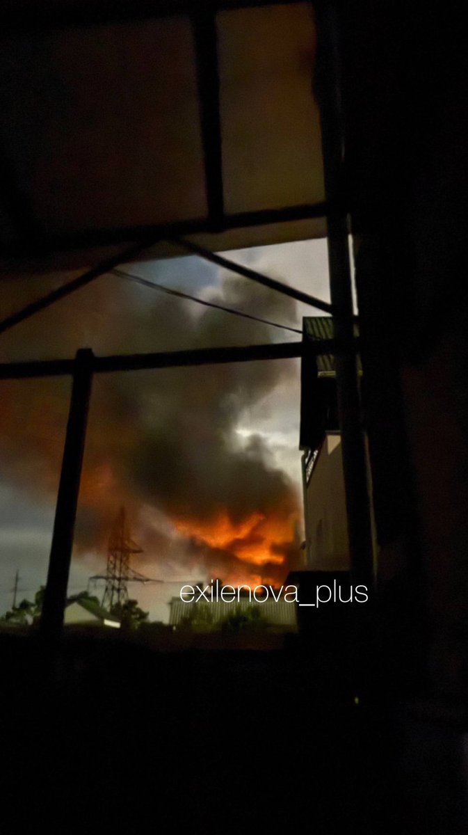 Exilenova_plus's tweet photo. Last night, the following facilities were attacked in occupied Crimea:

The 220 kV Bakhchysarai substation in Bakhchysarai. (Photos 1–2)

📍44.7557778, 33.8641667

The Zimino 110/35/10 kV substation. (Photo 3, NASA FIRMS)

📍45.515133, 33.515204

The fourth video compares satellite imagery from July 2025 and July 2026, showing a noticeable decline in nighttime illumination across Crimea.